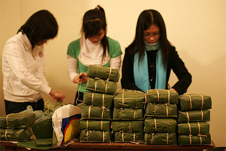Người Việt Nam tại Pháp chuẩn bị đón Tết Canh Dần